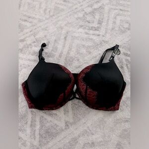 NWT Victoria’s Secret Bombshell Bra - 34D